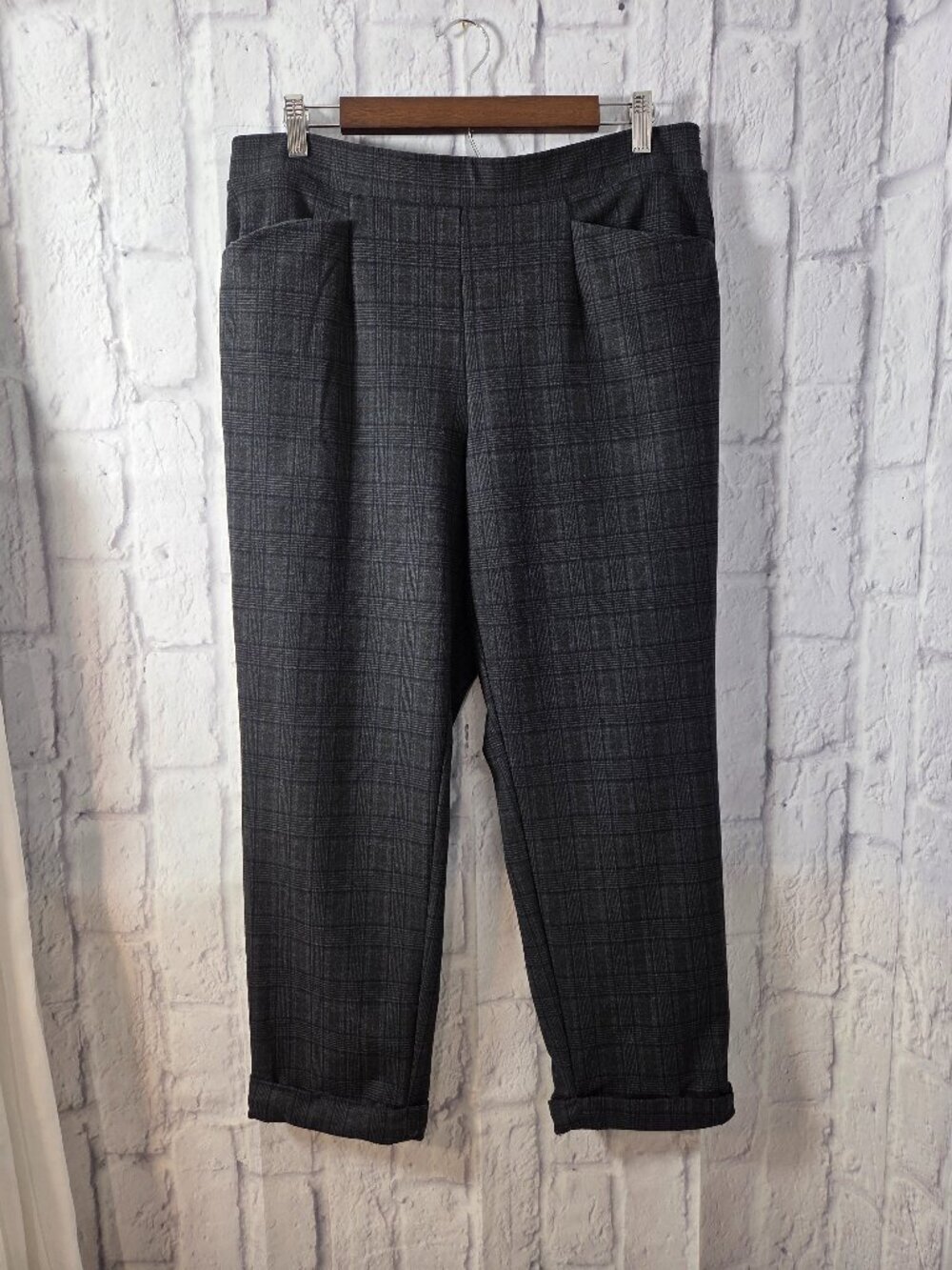 Simply Vera Vera Wang Large Gray Plaid Pull On Cropped Preppy Knit Cuffed Pants